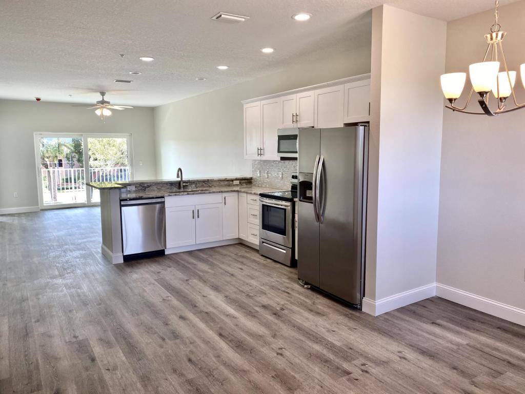 Apartment for rent at 2225 14th Ave W, Palmetto, FL 34221