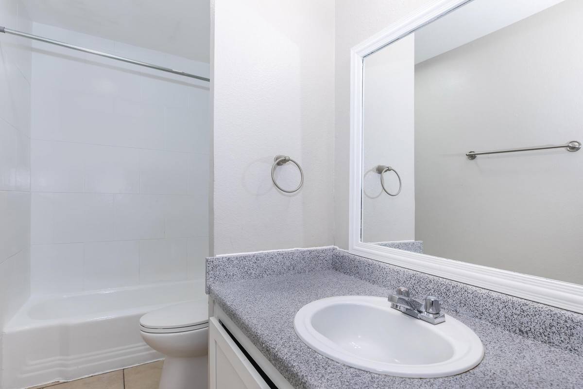 Encanto, 7132 Lawndale St, Houston, TX 77023 - Apartment for Rent - Image 11