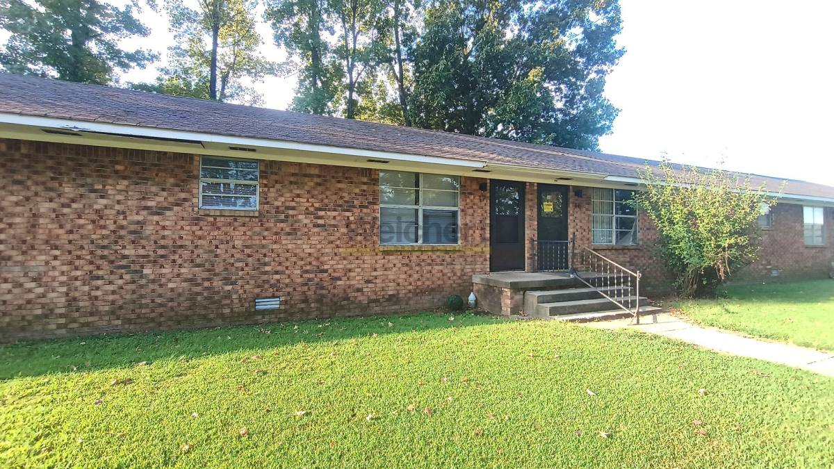 Townhouse for rent at 513 N 14th St, Paragould, AR 72450