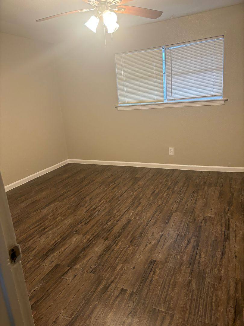 Apartment for rent at 1520 W Kingsley Rd, Garland, TX 75041