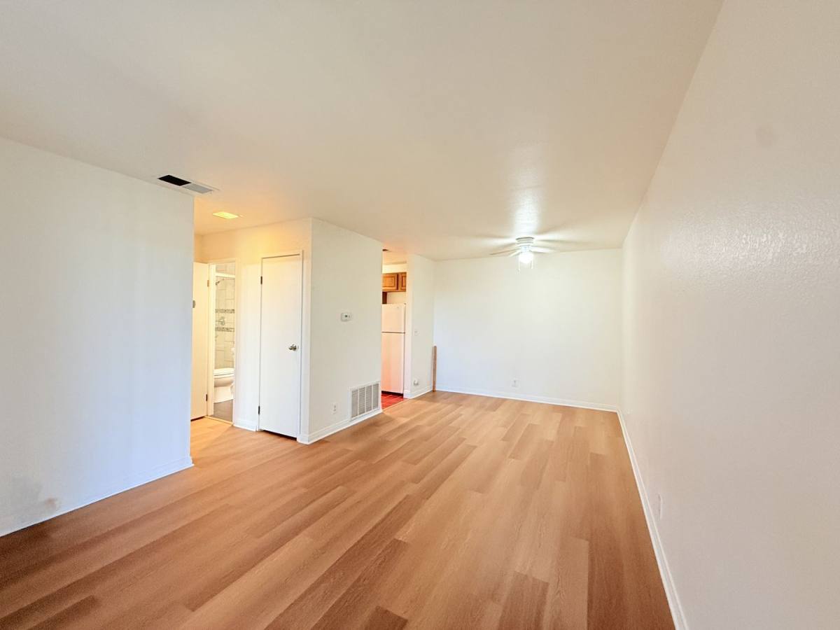Condo for rent at 2857 N Los Felices Rd, Palm Springs, CA 92262