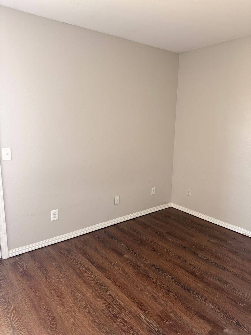 Apartment for rent at 350 W Aldrich, Bolivar, MO 65613
