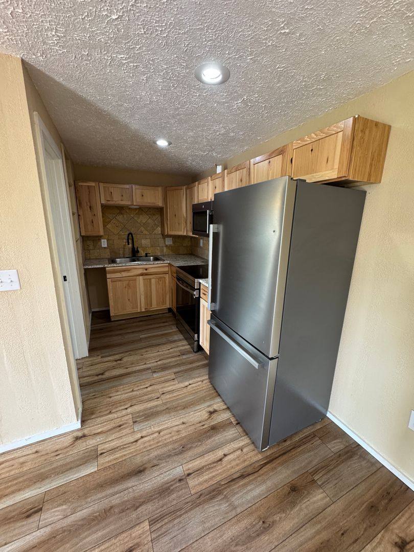 Apartment for rent at 1623 S Pike Ave, Bolivar, MO 65613