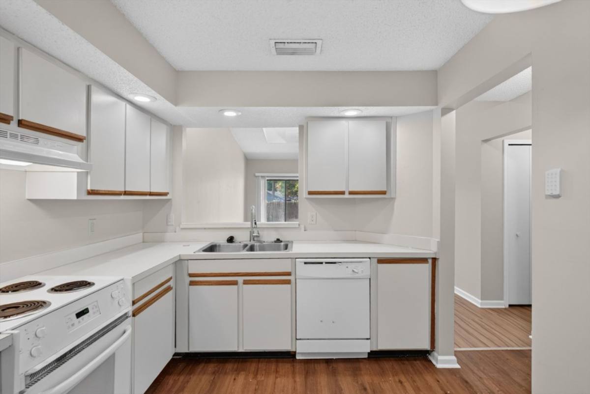 House for rent at 8010 International Village Dr, Jacksonville, FL 32277