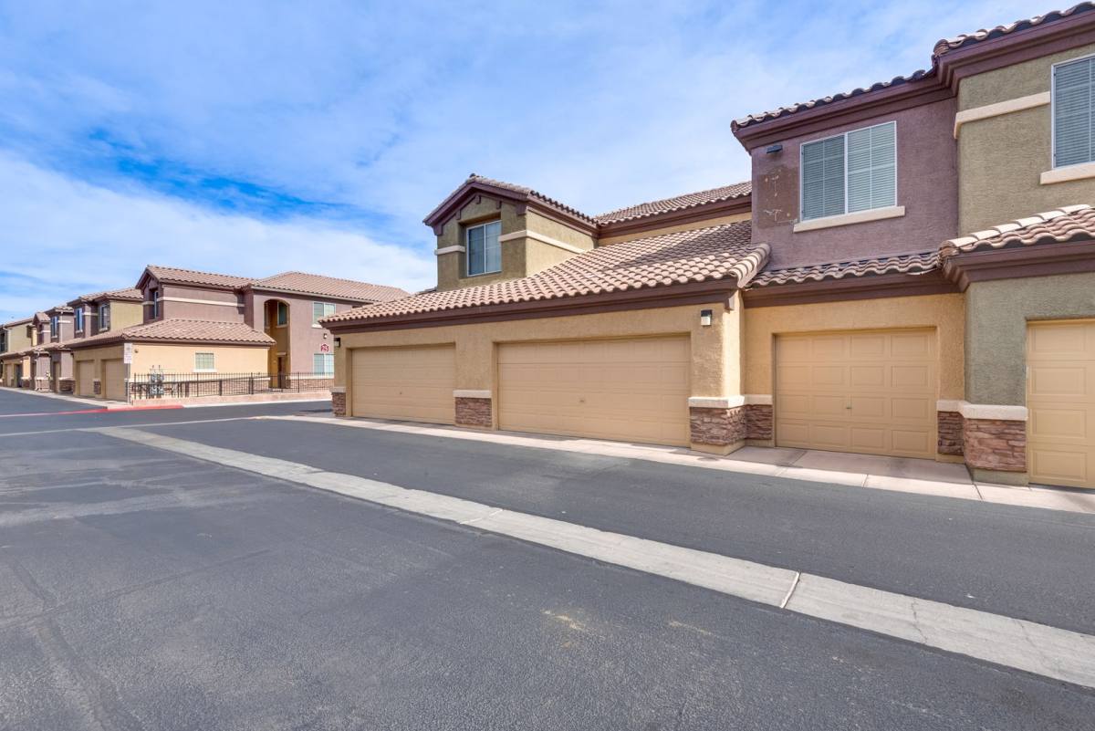 Apartment for rent at 6868 Sky Pointe Dr, Las Vegas, NV 89131