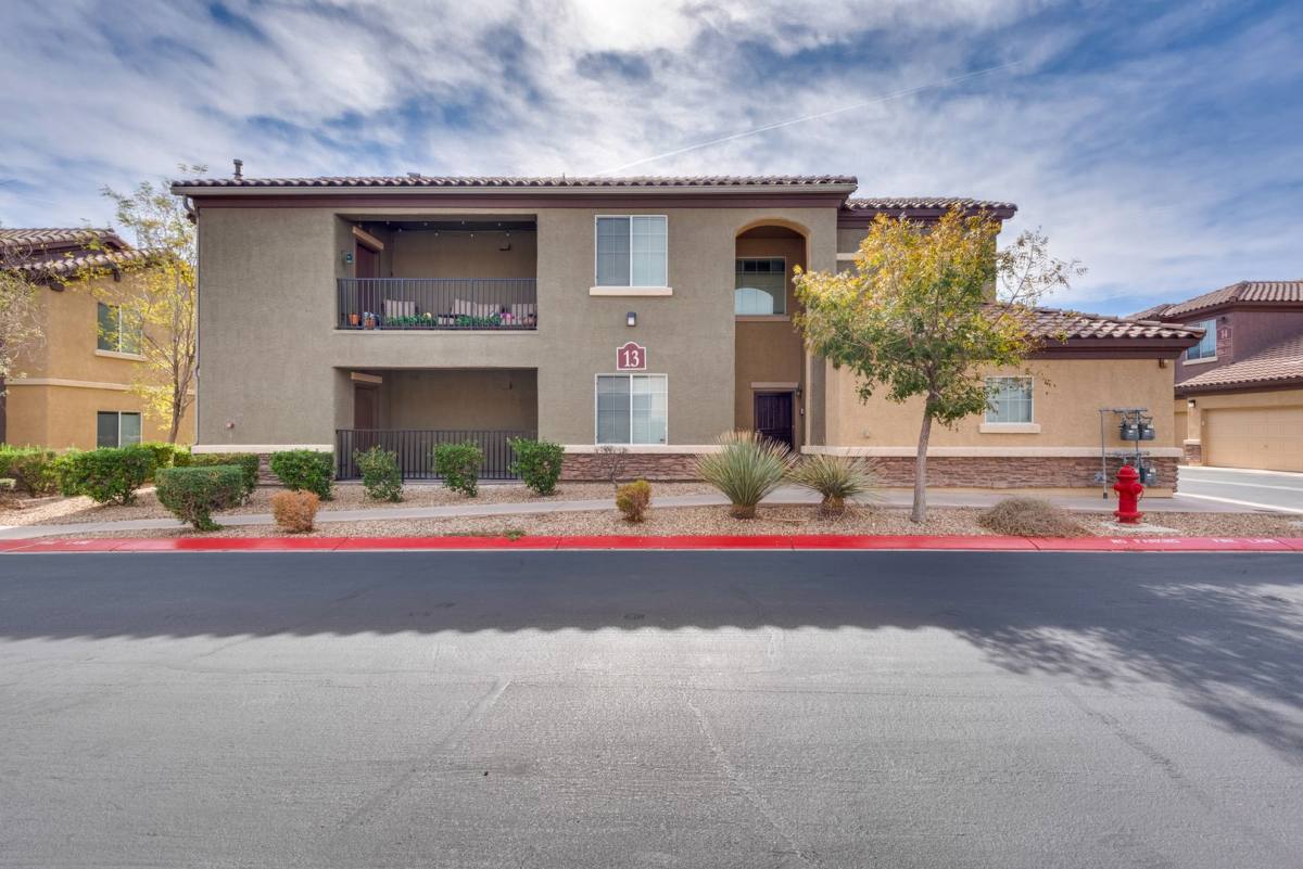 Apartment for rent at 6868 Sky Pointe Dr, Las Vegas, NV 89131