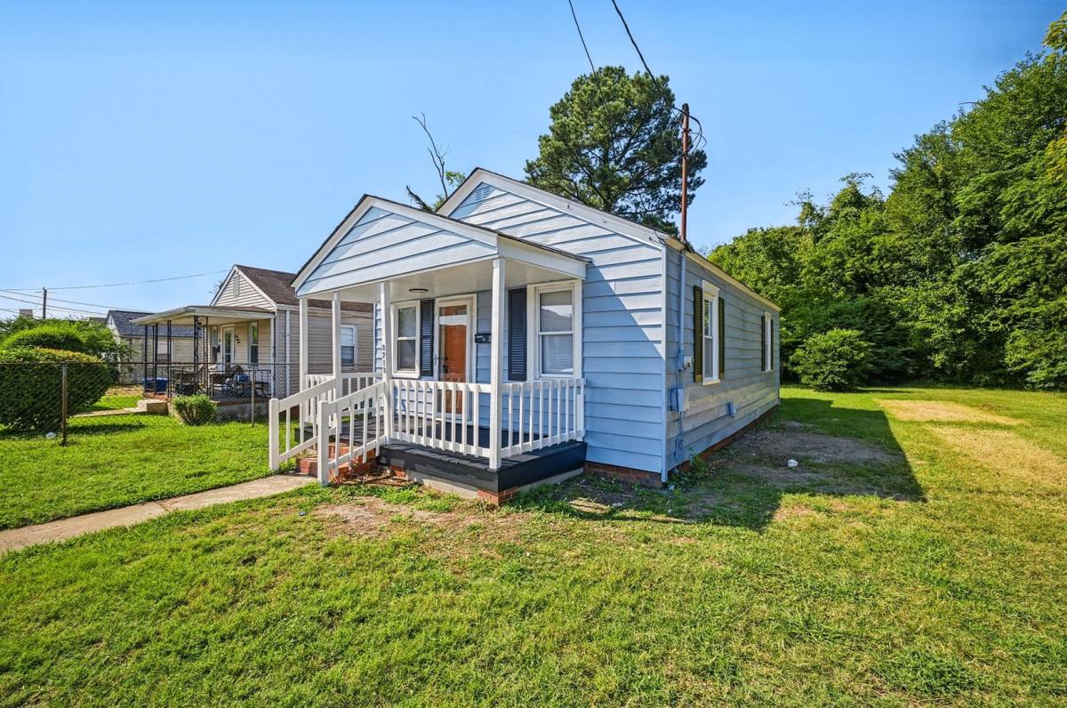 House for rent at 3713 Chestnut Ave, Newport News, VA 23607