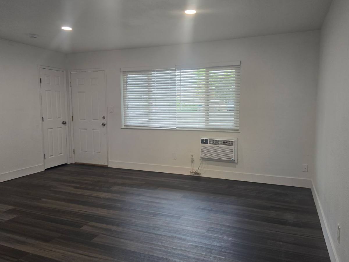 Apartment for rent at 355 S Main St, Red Bluff, CA 96080