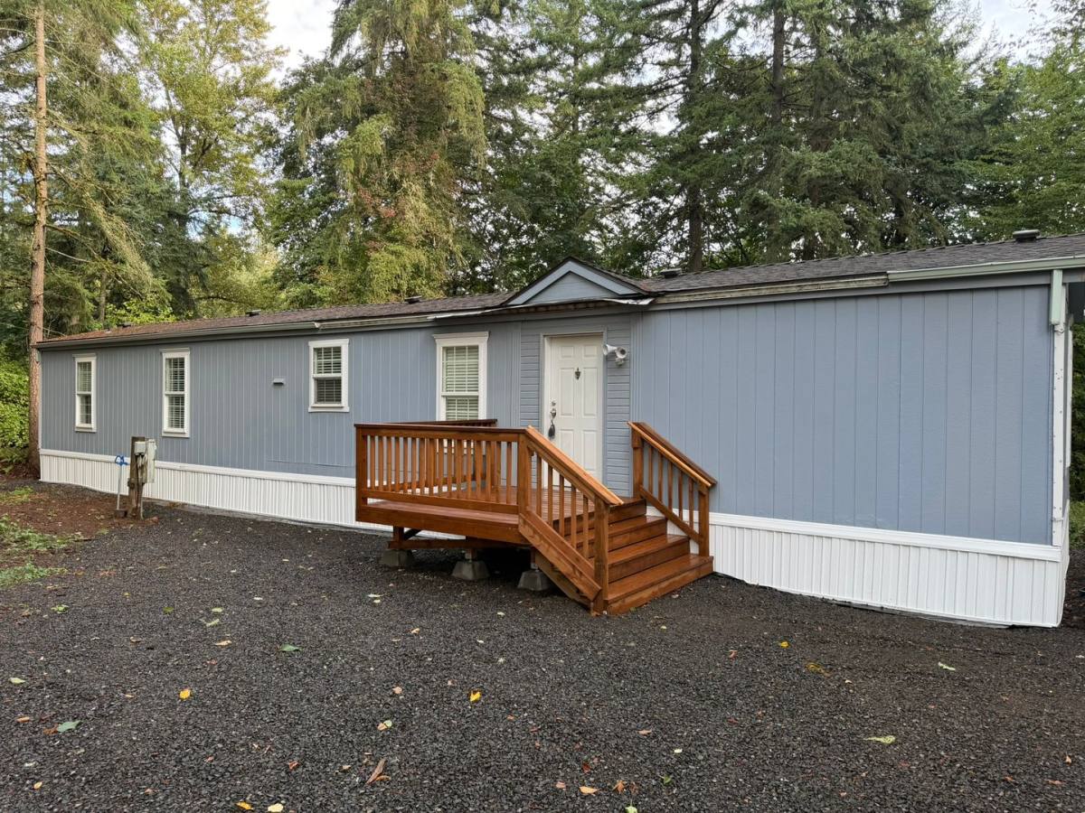 House for rent at 38595 Sodaville Waterloo Rd, Lebanon, OR 97355
