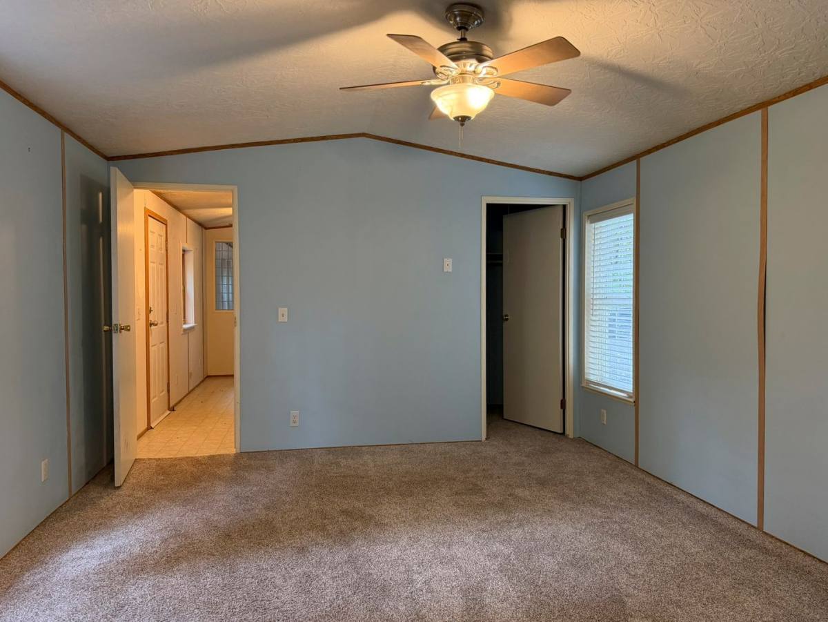 House for rent at 38595 Sodaville Waterloo Rd, Lebanon, OR 97355