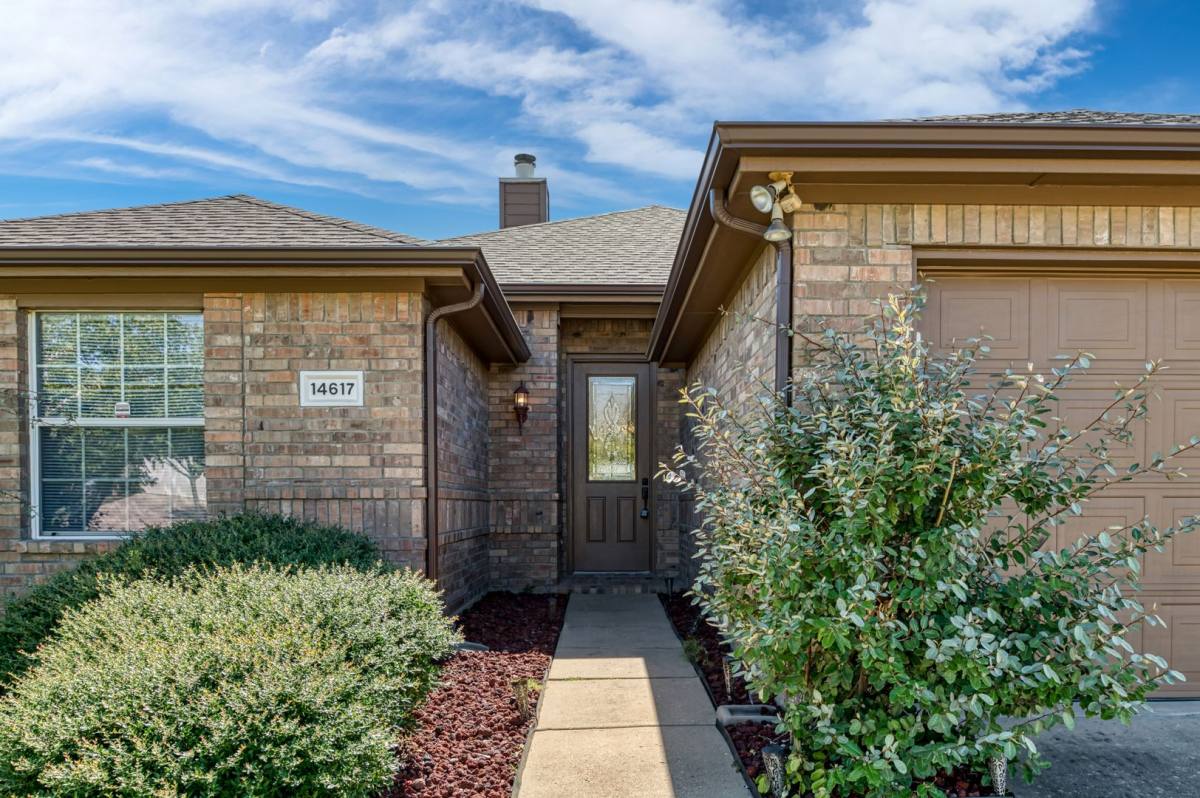 House for rent at 14617 Eaglemont Dr, Little Elm, TX 75068