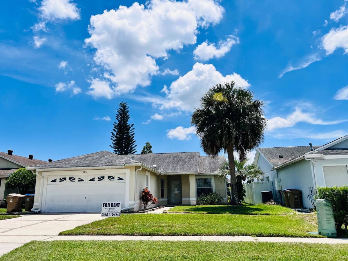 209 Indian Point Circle, Kissimmee, FL 34746 - House for Rent - Image 1