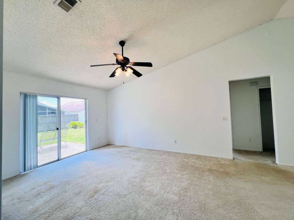209 Indian Point Circle, Kissimmee, FL 34746 - House for Rent - Image 3