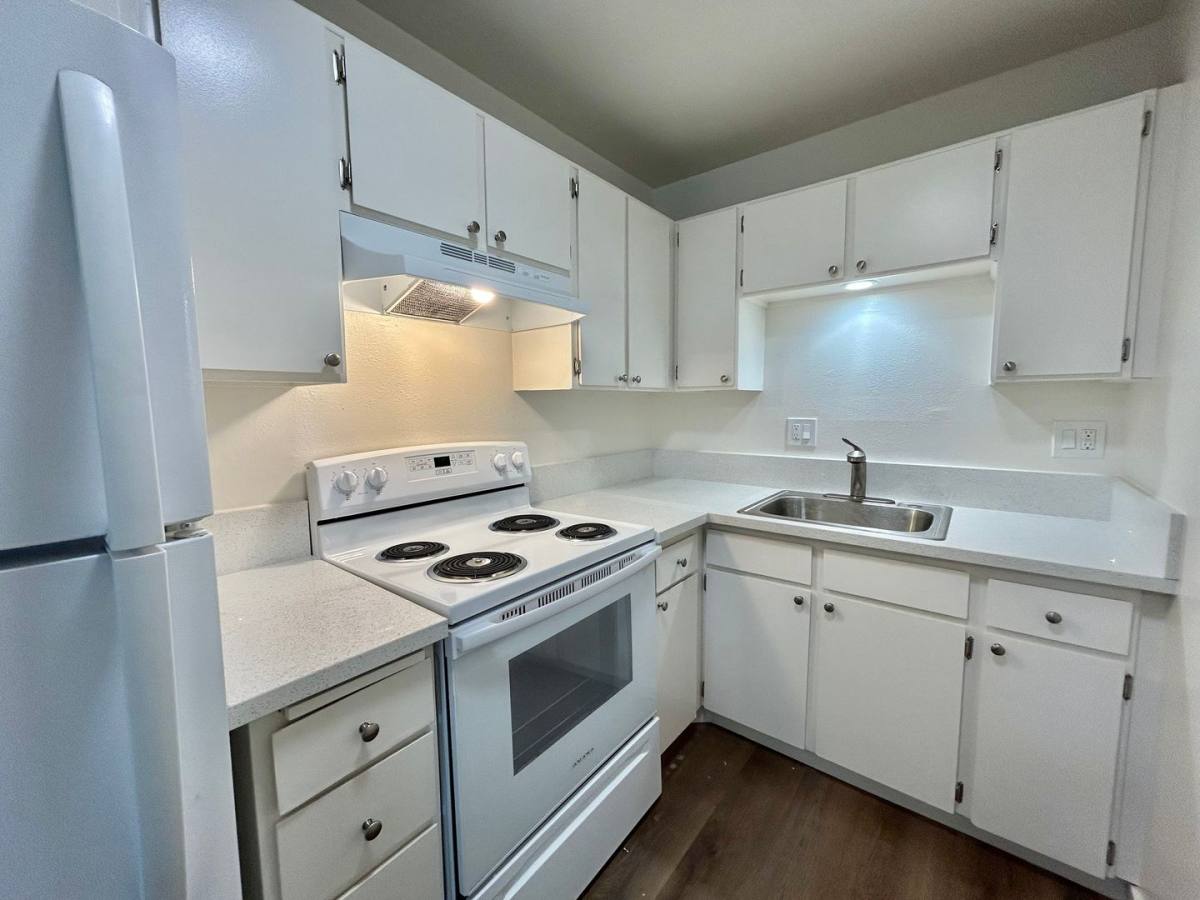 Apartment for rent at 1000-1042 W Orange St, Santa Maria, CA 93458