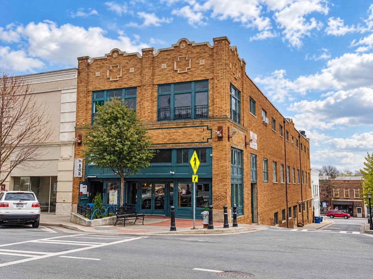 Apartment for rent at 400 E Clayton St, Athens, GA 30601