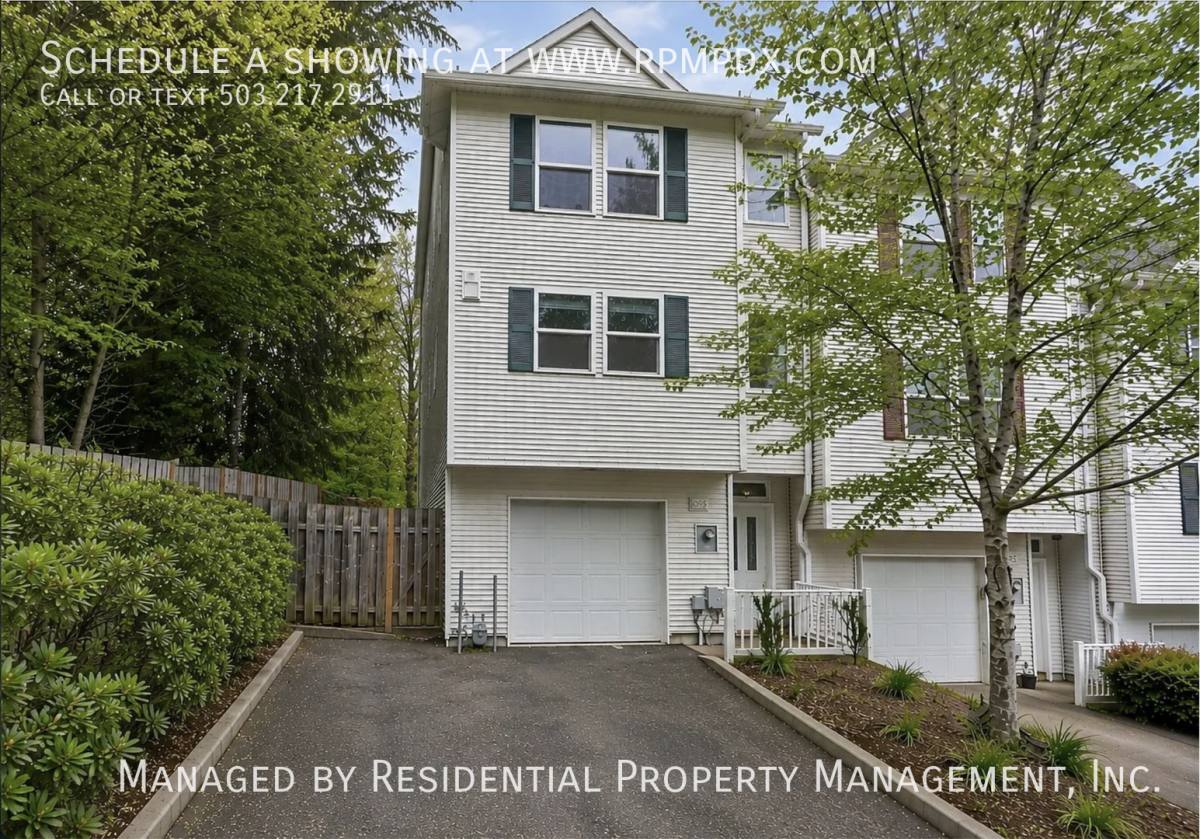 Townhouse for rent at 10545 SW Cougar Lane, Beaverton, OR 97008