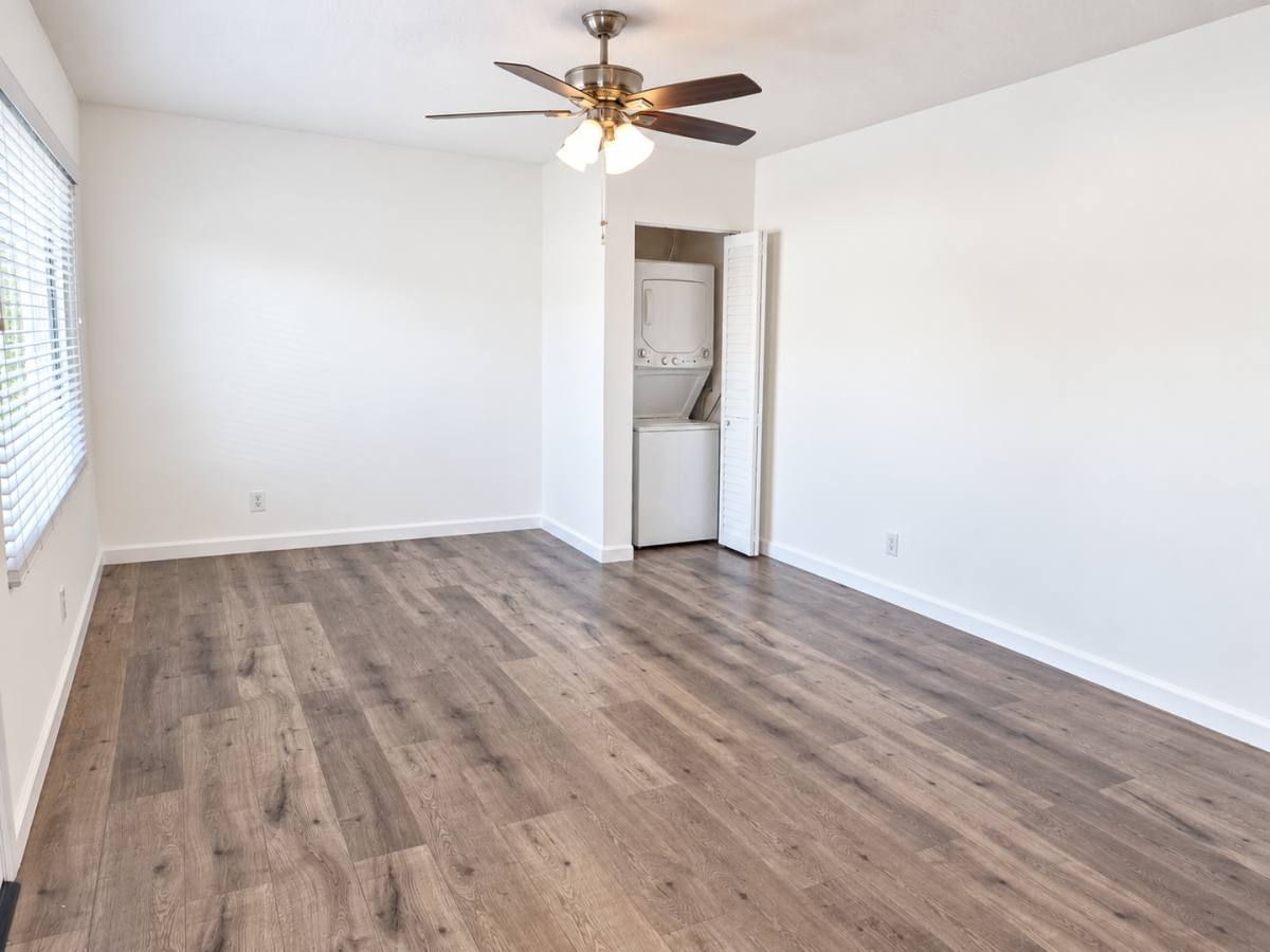 621 E 99th St #16, Inglewood, CA 90301 - Apartment for Rent - Image 8