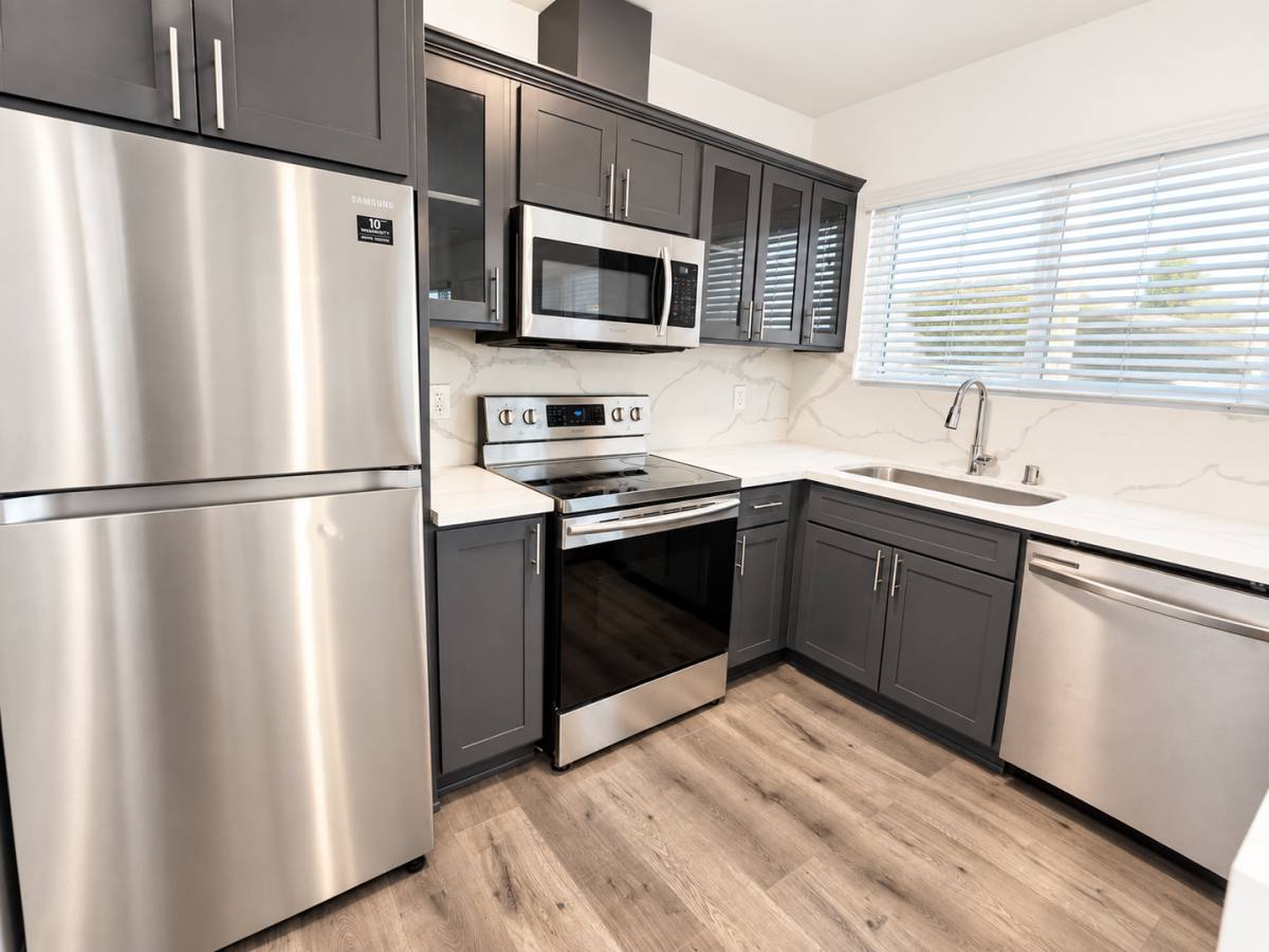 621 E 99th St #16, Inglewood, CA 90301 - Apartment for Rent - Image 5