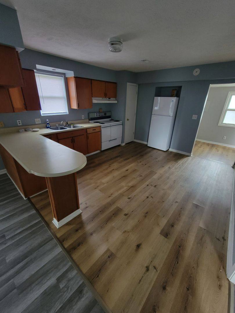 Apartment for rent at 1007 E Percy, Springfield, IL 62702