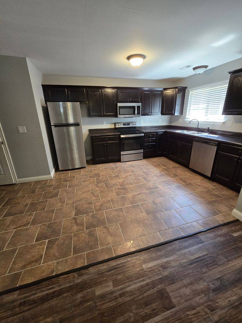 Townhouse for rent at 1849 Woodland Trail, Farmington, MO 63640