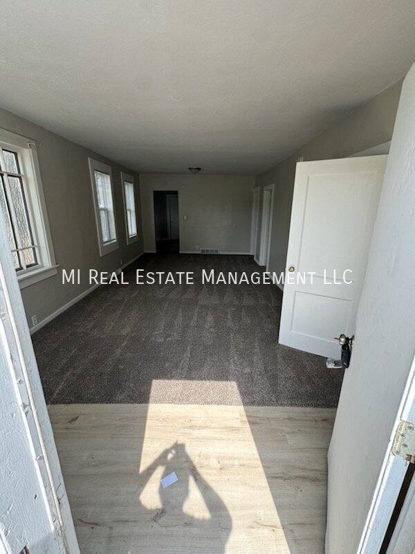 House for rent at 634 Catawba Ave, Muskegon, MI 49442