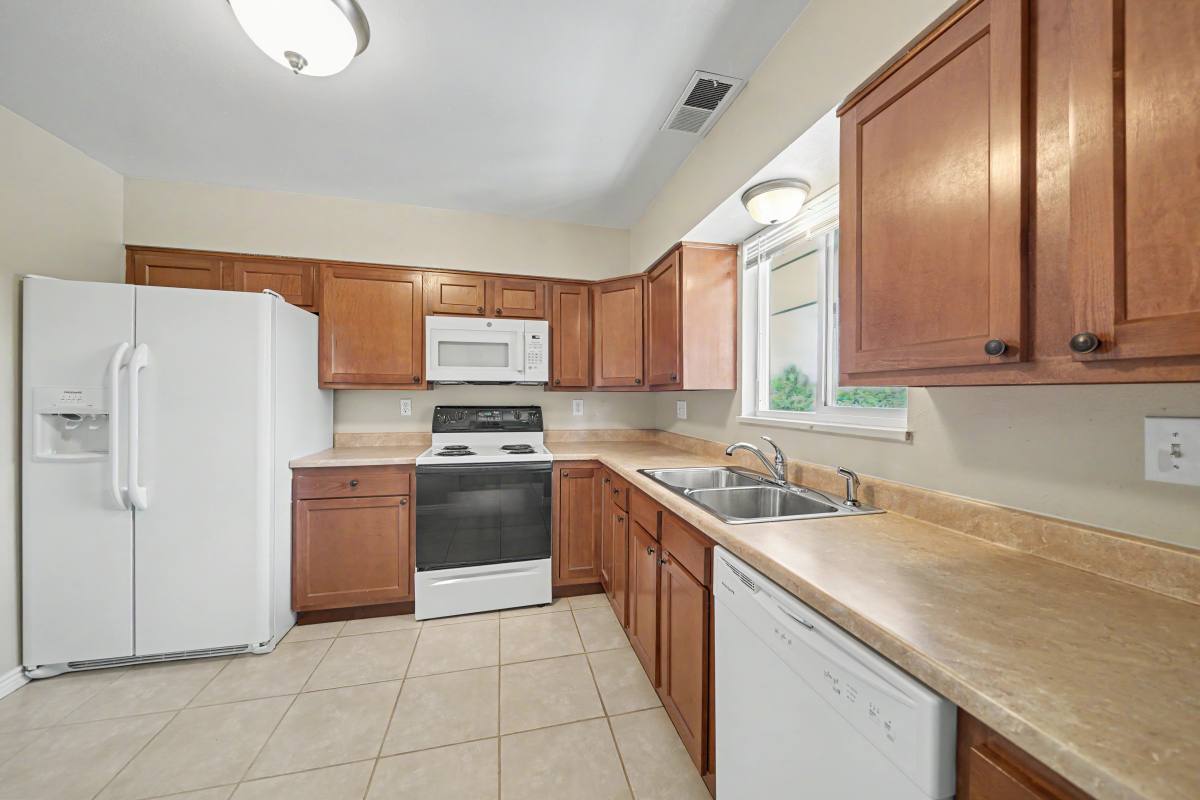 1094 Westmoreland Rd #C, Colorado Springs, CO 80907 - Apartment for Rent - Image 3