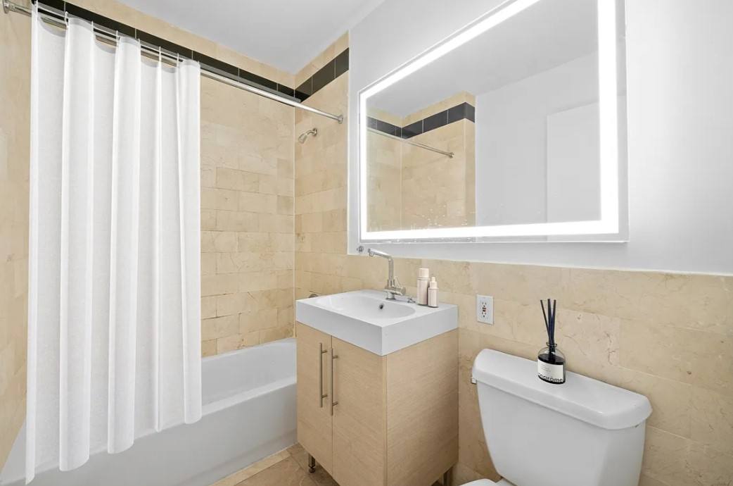 7 Washington St #2135, New York, NY 10004 - Apartment for Rent - Image 4