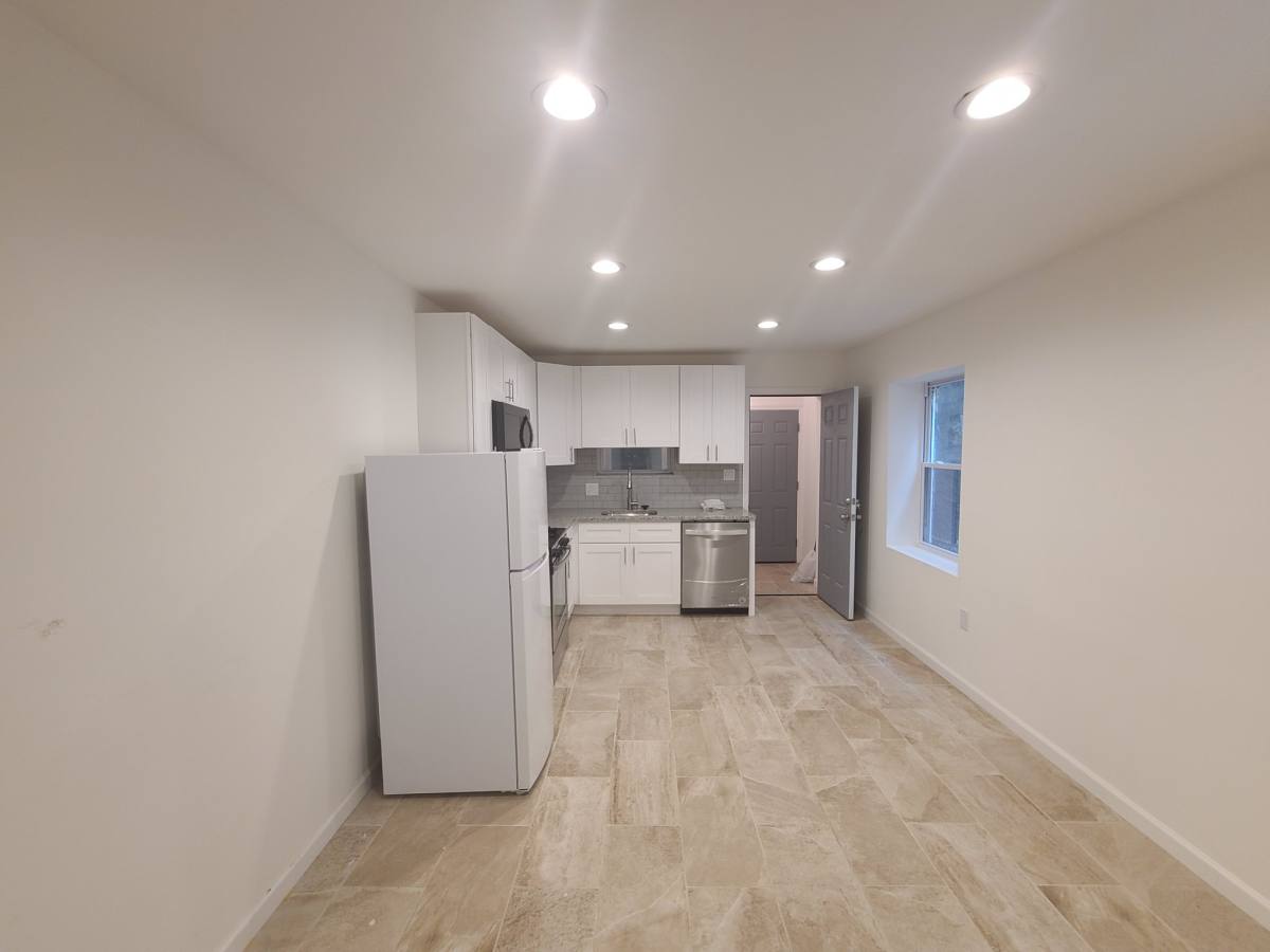 House for rent at 1910 W Westmoreland St #A, Philadelphia, PA 19140
