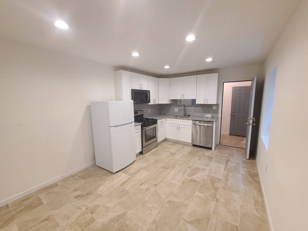 House for rent at 1910 W Westmoreland St #A, Philadelphia, PA 19140