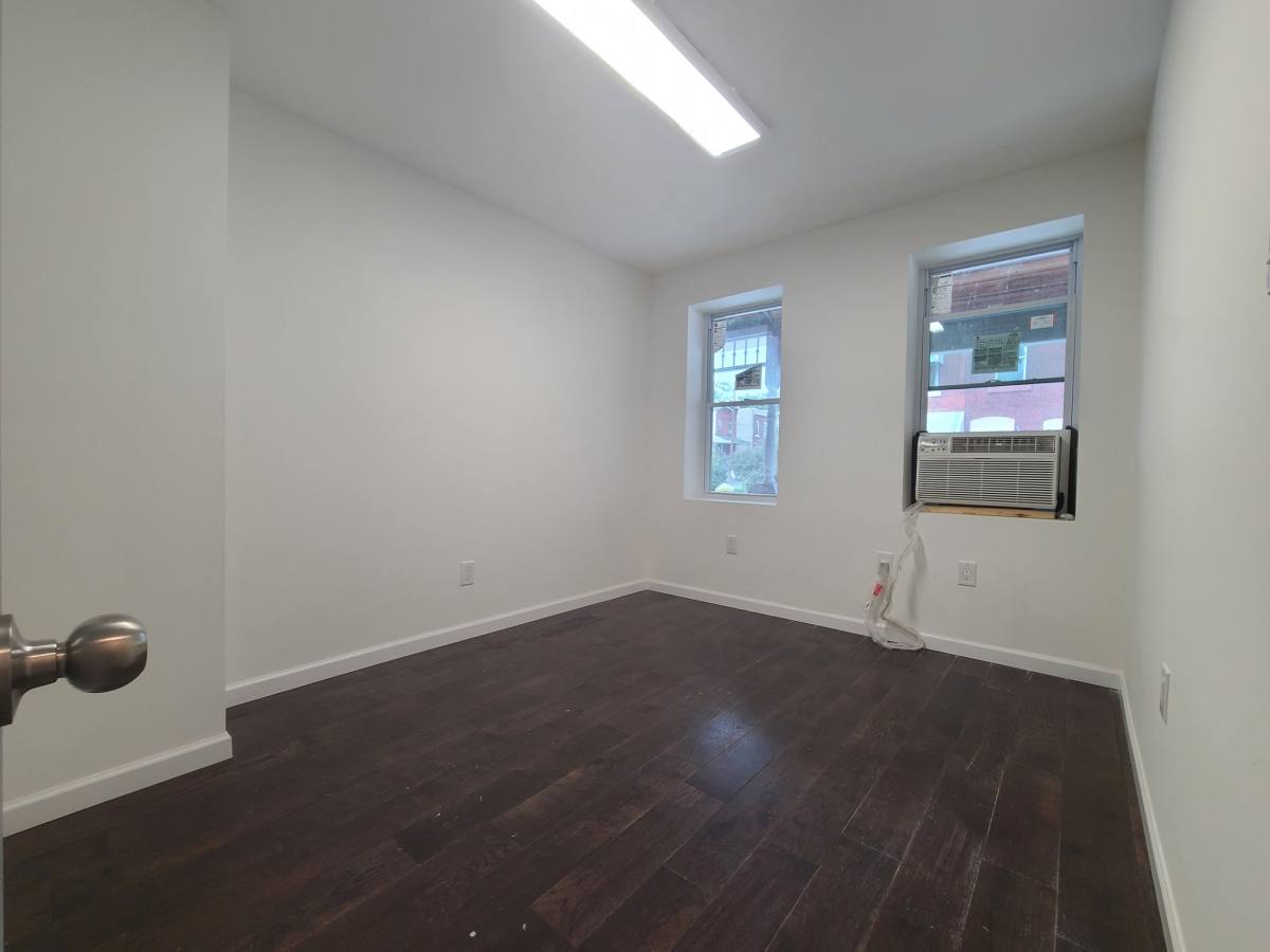 House for rent at 1910 W Westmoreland St #A, Philadelphia, PA 19140