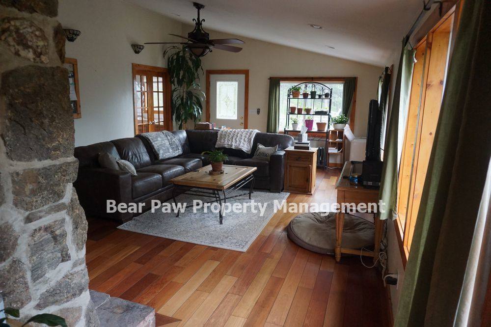 House for rent at 32174 Upper Bear Creek Rd, Evergreen, CO 80439