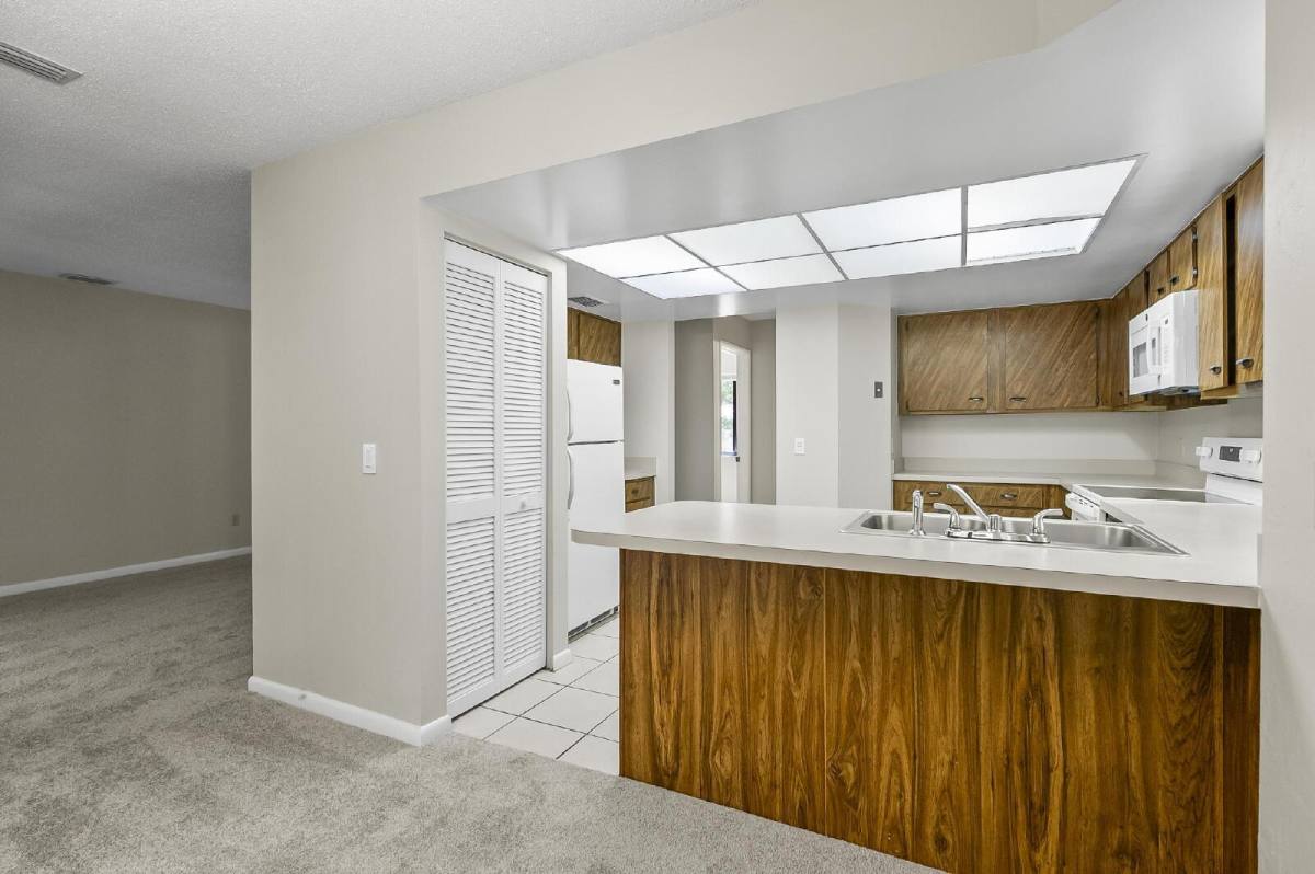 14 Oakmont Court, Palm Coast, FL 32137 - Condo for Rent - Image 12