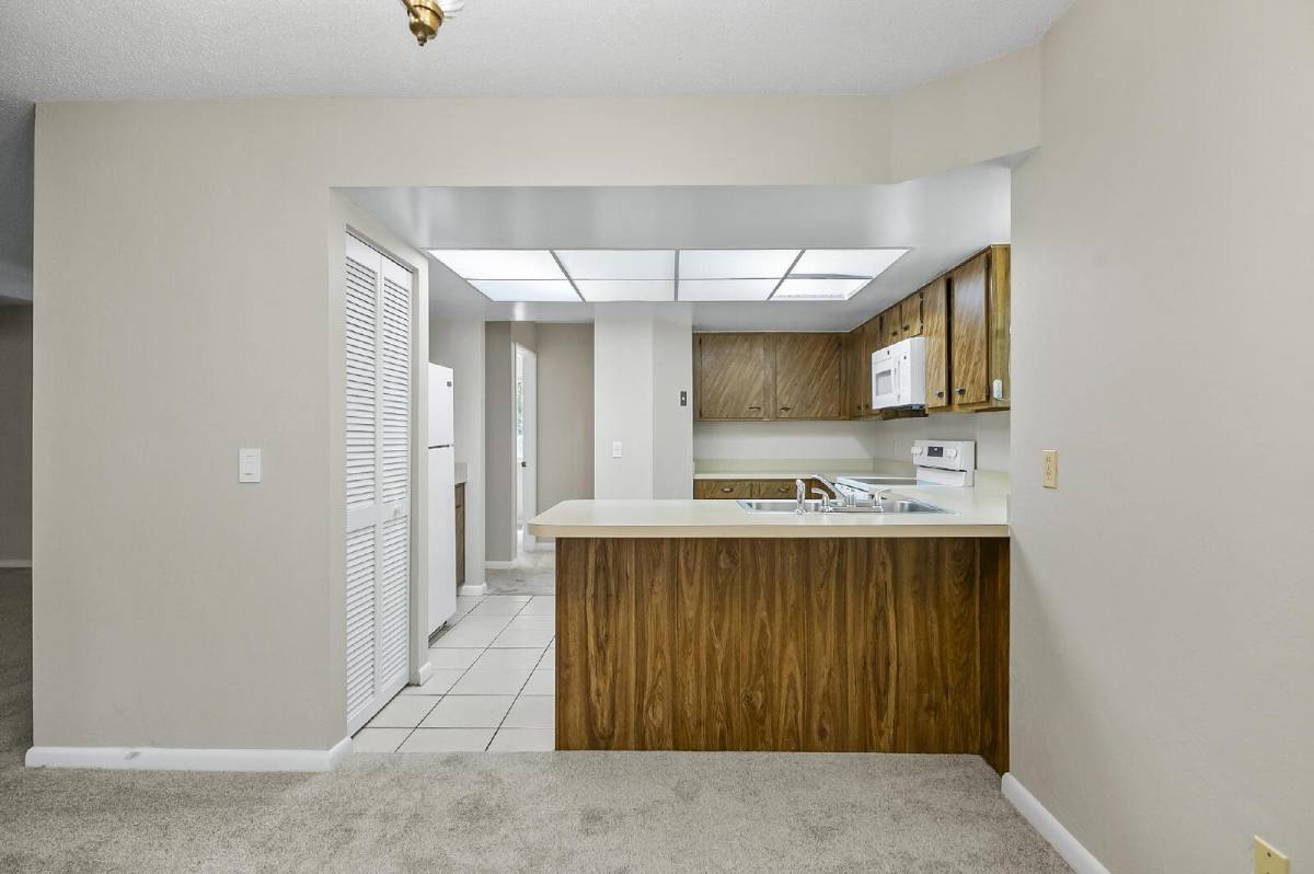 14 Oakmont Court, Palm Coast, FL 32137 - Condo for Rent - Image 11