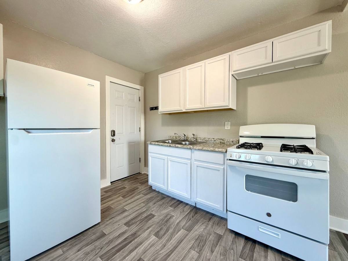 Apartment for rent at 2825 Sanford St #5, Muskegon, MI 49444