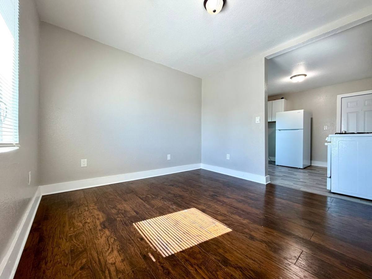 Apartment for rent at 2825 Sanford St #5, Muskegon, MI 49444