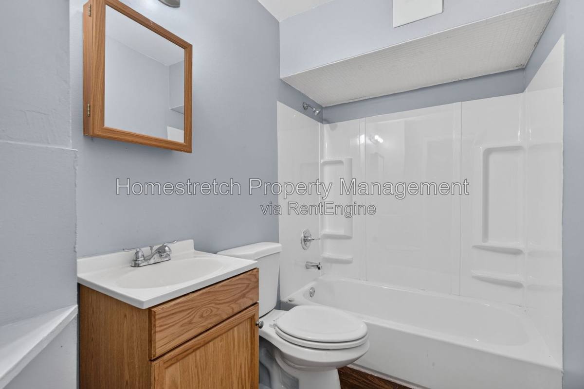 House for rent at 452 Bluff Dr, St. Louis, MO 63137