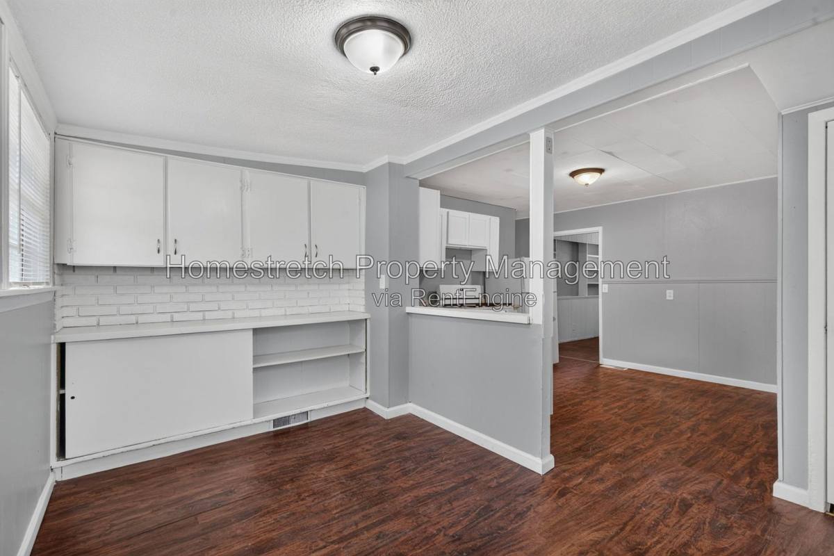 House for rent at 452 Bluff Dr, St. Louis, MO 63137