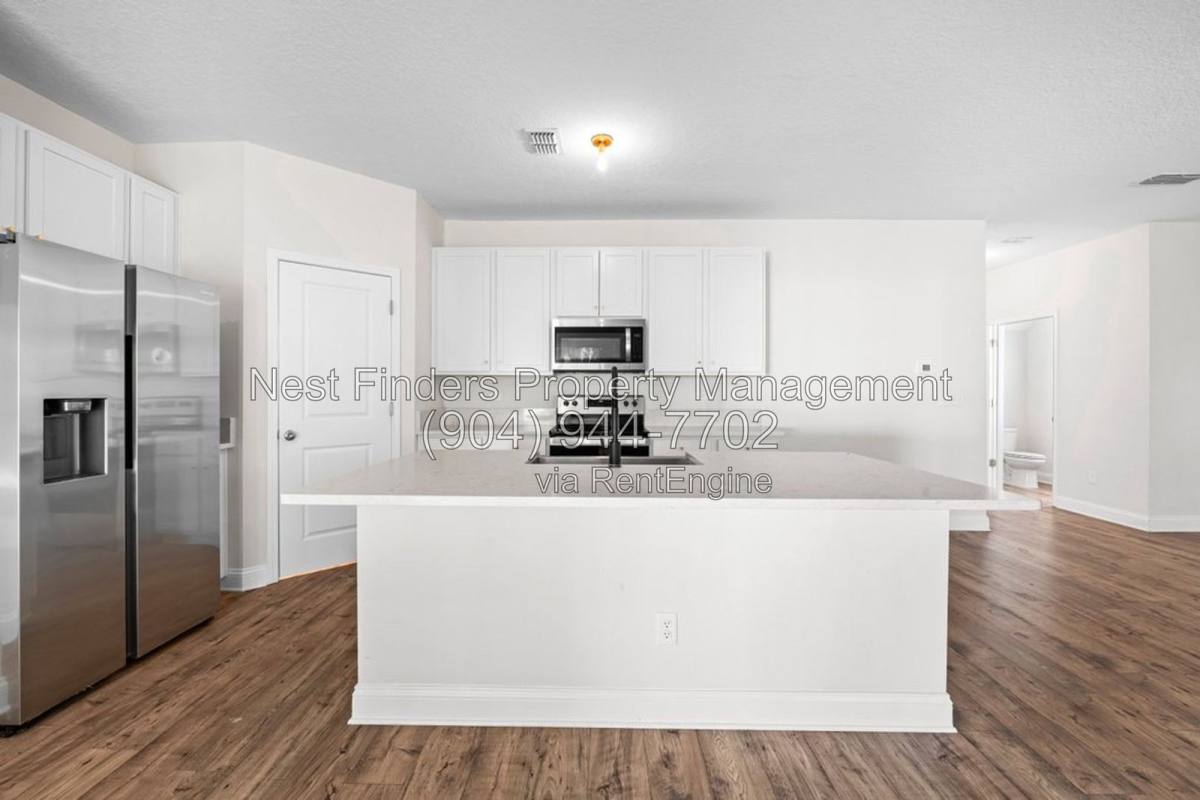 House for rent at 2078 Dutton Island Oaks Way, Atlantic Beach, FL 32233