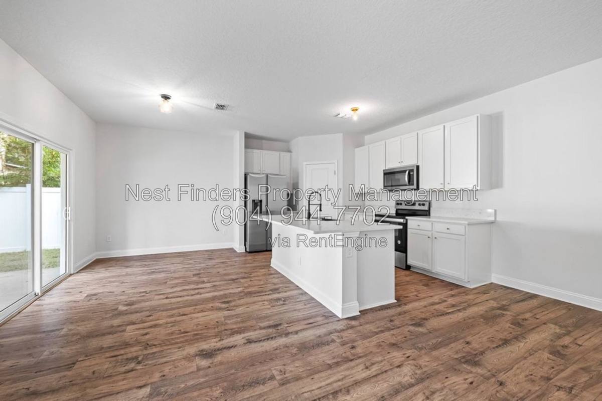 House for rent at 2078 Dutton Island Oaks Way, Atlantic Beach, FL 32233