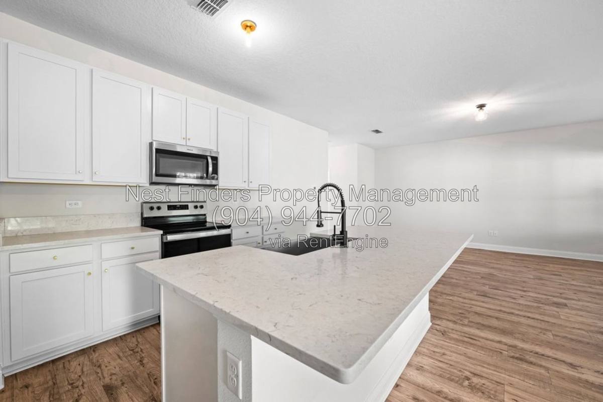 House for rent at 2078 Dutton Island Oaks Way, Atlantic Beach, FL 32233
