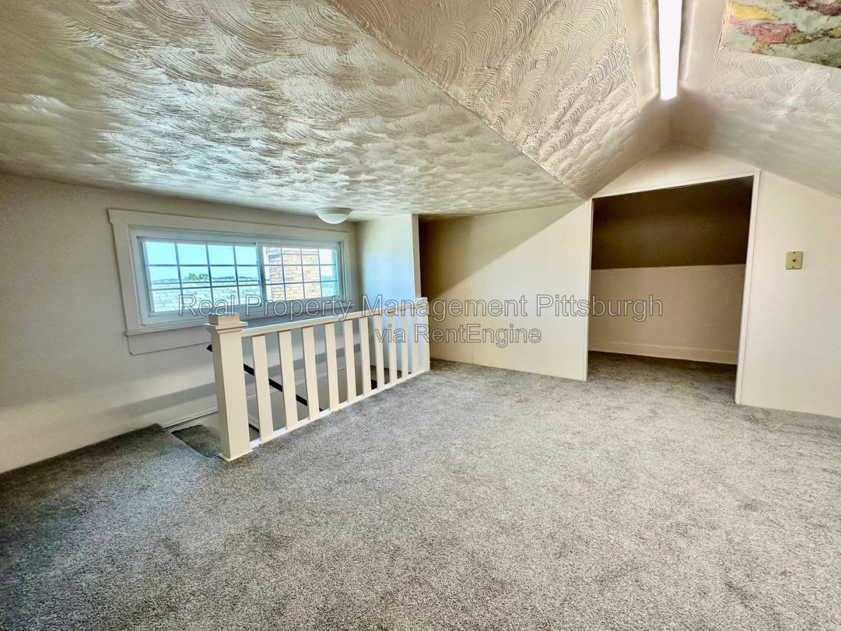 House for rent at 1130 Downlook St, Pittsburgh, PA 15201