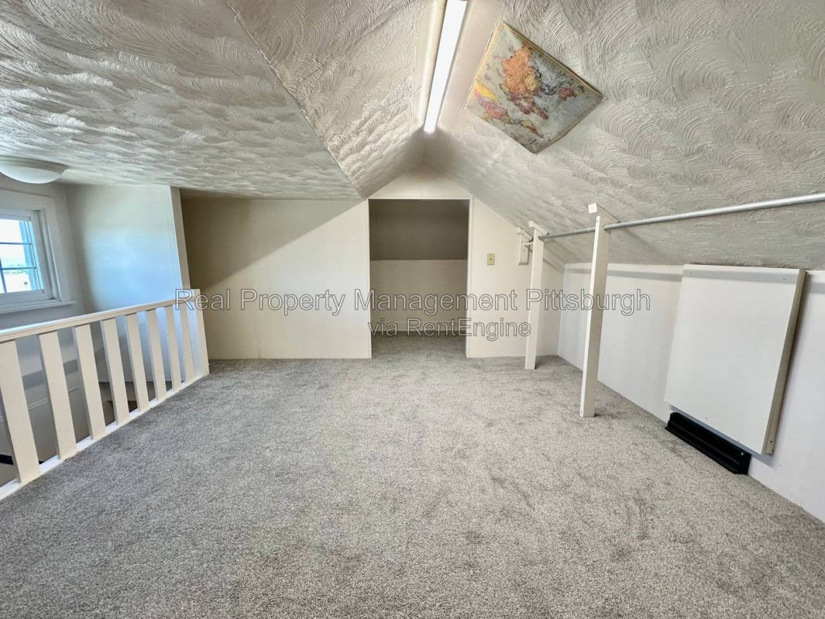 House for rent at 1130 Downlook St, Pittsburgh, PA 15201