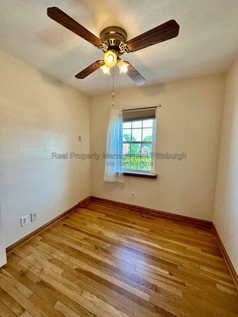 House for rent at 1130 Downlook St, Pittsburgh, PA 15201