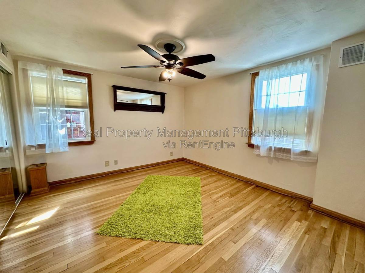 House for rent at 1130 Downlook St, Pittsburgh, PA 15201