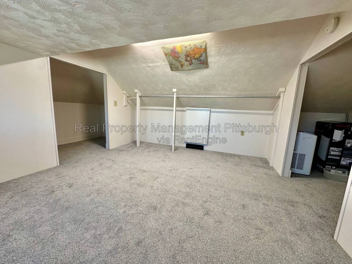 House for rent at 1130 Downlook St, Pittsburgh, PA 15201
