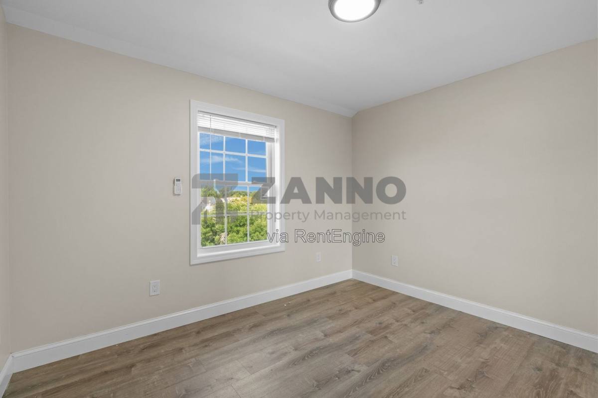 Apartment for rent at 547 Chalkstone Ave #5, Providence, RI 02908