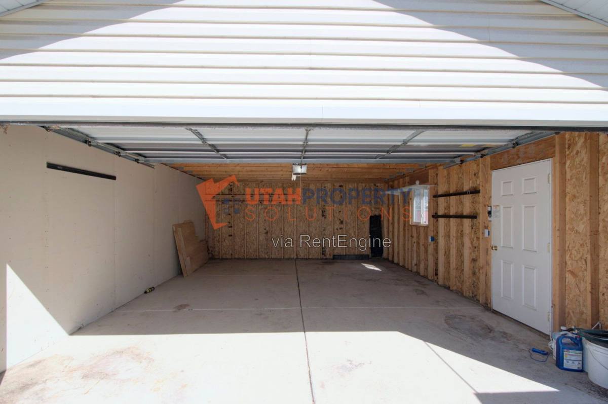 House for rent at 1532 W Dupont Ave, Salt Lake City, UT 84116