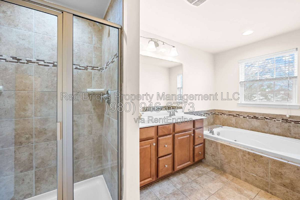 12022 Elizabeth Madison Court, Charlotte, NC 28277 - Townhouse for Rent - Image 14