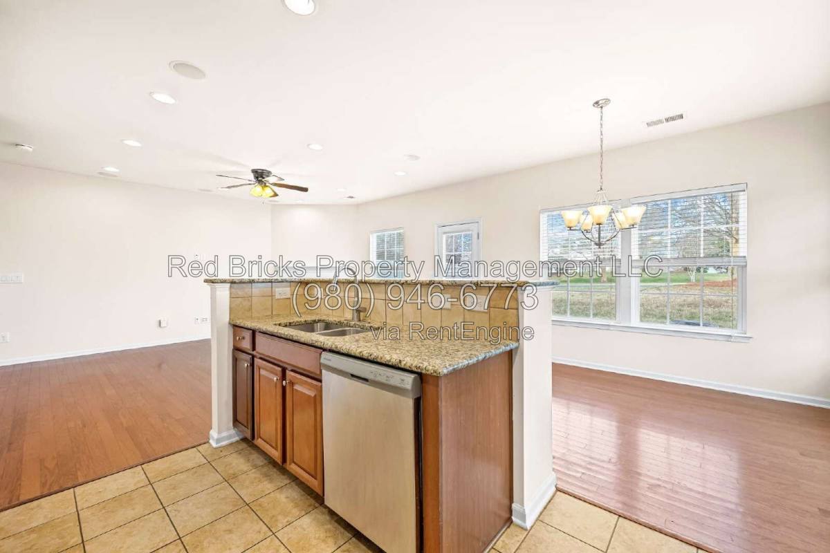 12022 Elizabeth Madison Court, Charlotte, NC 28277 - Townhouse for Rent - Image 9
