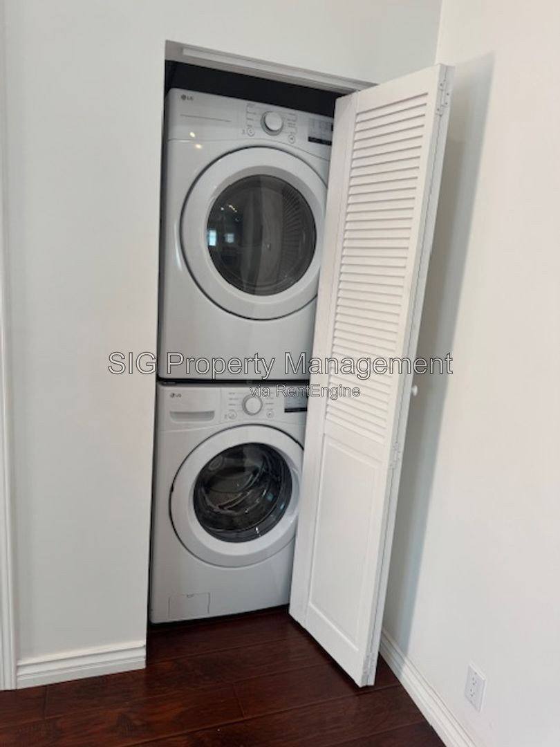 Townhouse for rent at 7747 Valmont St, Tujunga, CA 91042